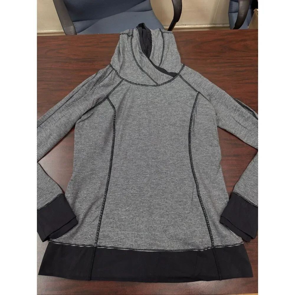 Lululemon Think Fast Black and Grey Stripe Hoodie Size 12